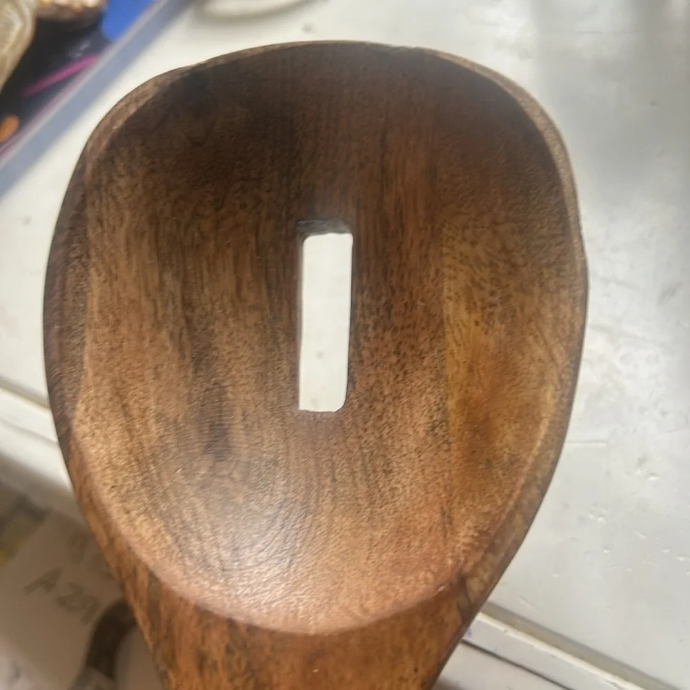 NWT 2 Wooden Salad Servingware White Print Handles 12”
